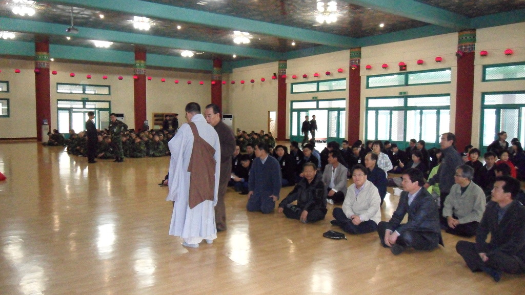 진해 해군교육사령부(보국사,흥국사) 위문법회와 성주사 관룡사 순례사진 - 보국사 법회 후