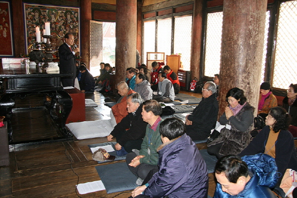 14차 사찰순례 수덕사 간월암 - 회장님 인사